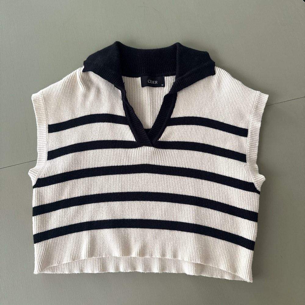 Cider Striped Knit Sleeveless Polo Top — White & Black